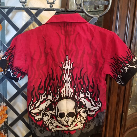 T shirt, red and black - Picture 2 of 6